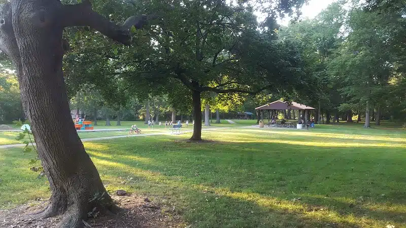 Maude Neiding Memorial Park - Amherst, OH