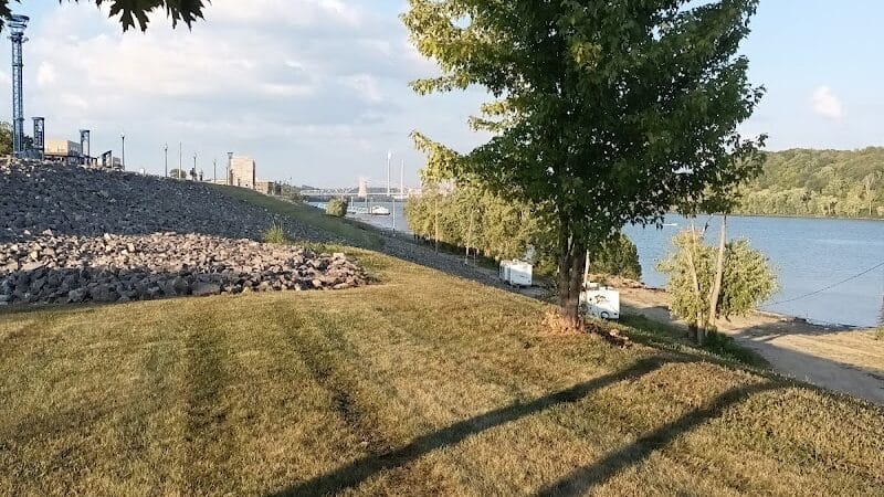 Aurora Dog Park - Aurora, IN