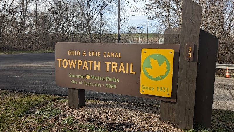 Wolf Creek Trailhead - Barberton, OH