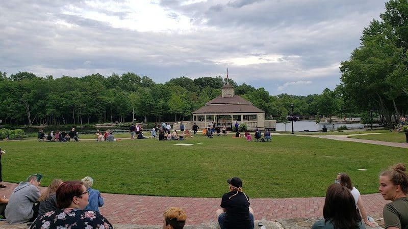 Coe Lake Gazebo - Berea, OH