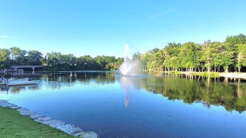 Coe Lake Park - Berea, OH