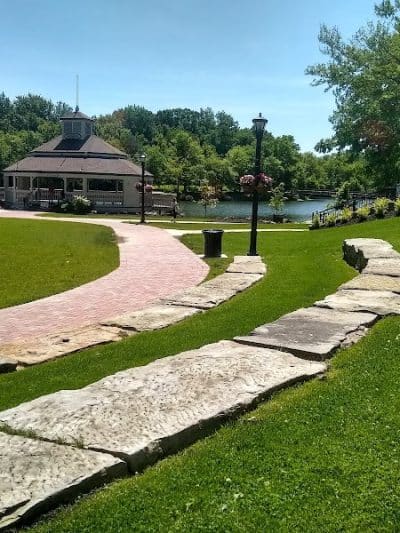 Coe Lake Park - Berea, OH