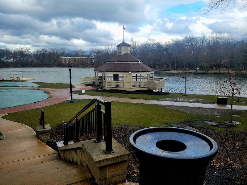 Coe Lake Park - Berea, OH