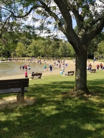 Wallace Lake Park - Berea, OH