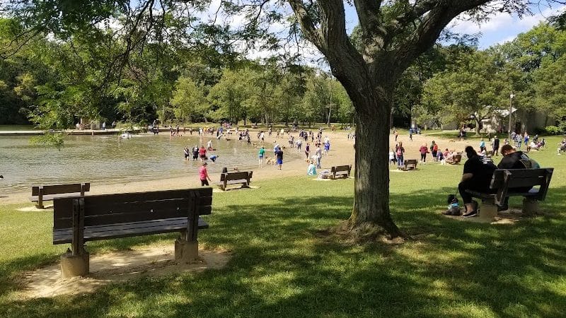Wallace Lake Park - Berea, OH