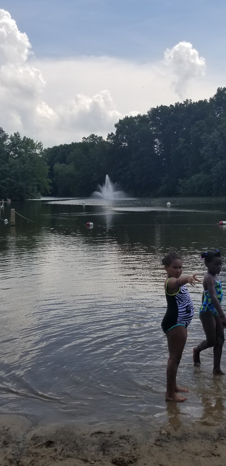 Wallace Lake Park - Berea, OH