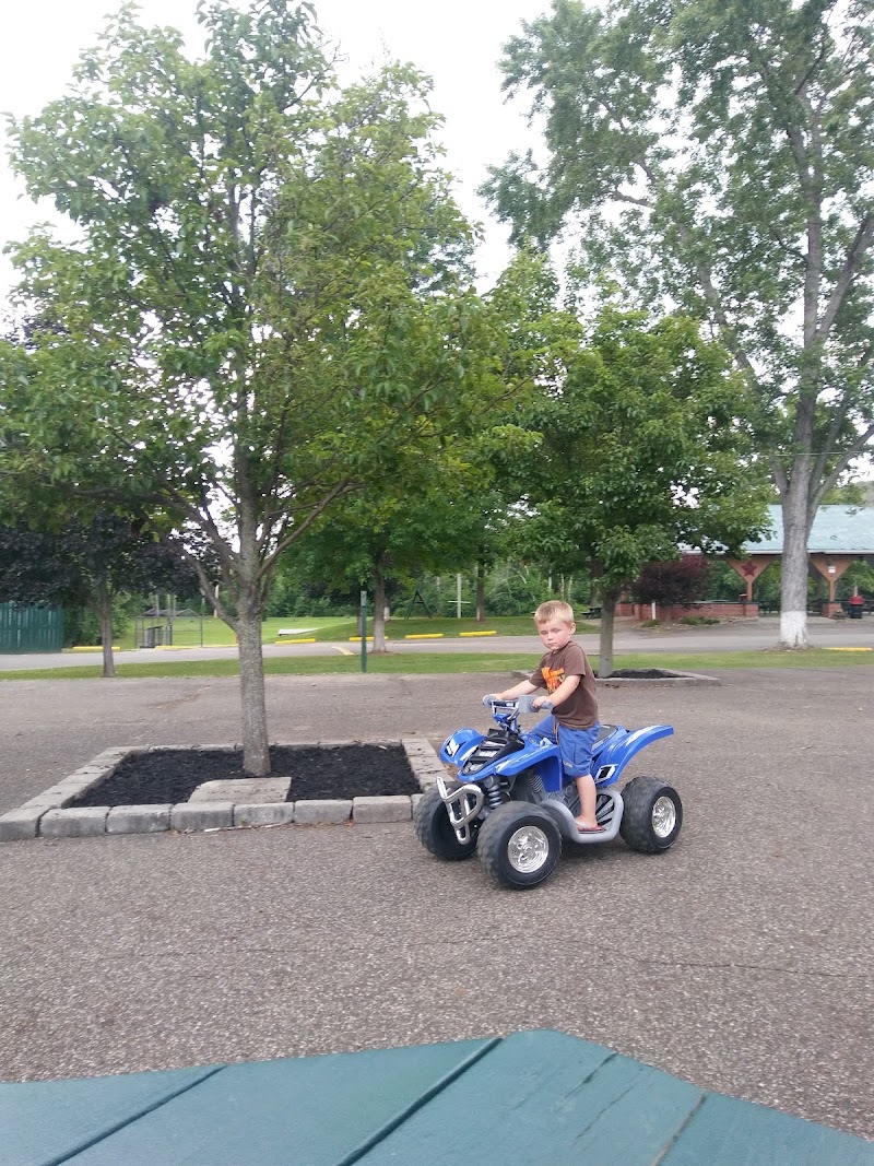 Byesville Village Park - Byesville, OH