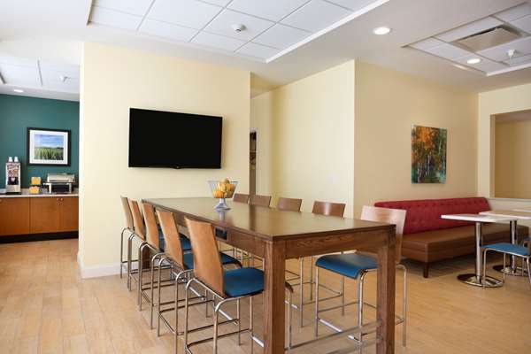 Days Inn & Suites by Wyndham Caldwell - Caldwell, OH