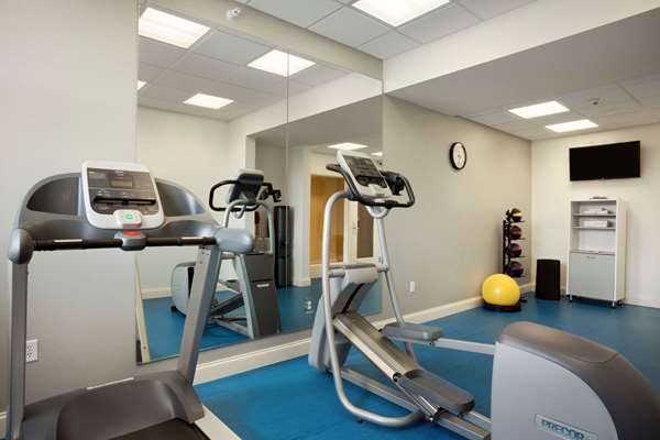 Days Inn & Suites by Wyndham Caldwell - Caldwell, OH