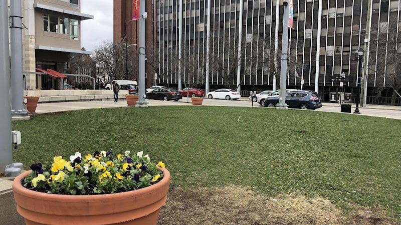 USquare Courtyard - Cincinnati, OH