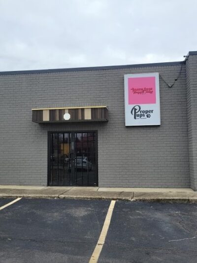 Barkin Dogs & Waggin Tails Pet Salon - Columbus, OH