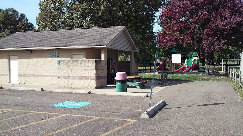 Village Green Park - Dalton, OH
