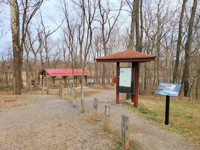 Canal Lands Trailhead Parking - Dover, OH