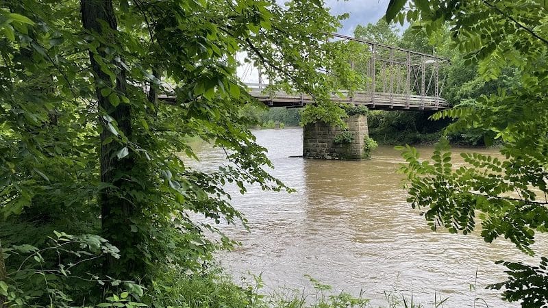 Canal Lands Trailhead Parking - Dover, OH