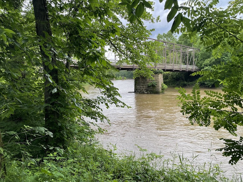Canal Lands Trailhead Parking - Dover, OH