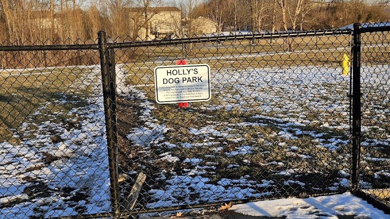 Holly's Dog Park - Hamilton, OH