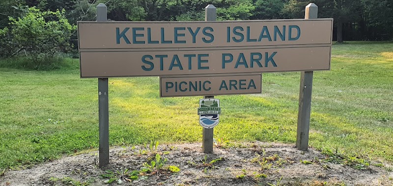 Kelleys Island State Park Picnic Area - Kelleys Island, OH