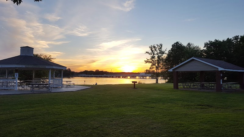 Harry Meshel Picnic Area - Lake Milton, OH