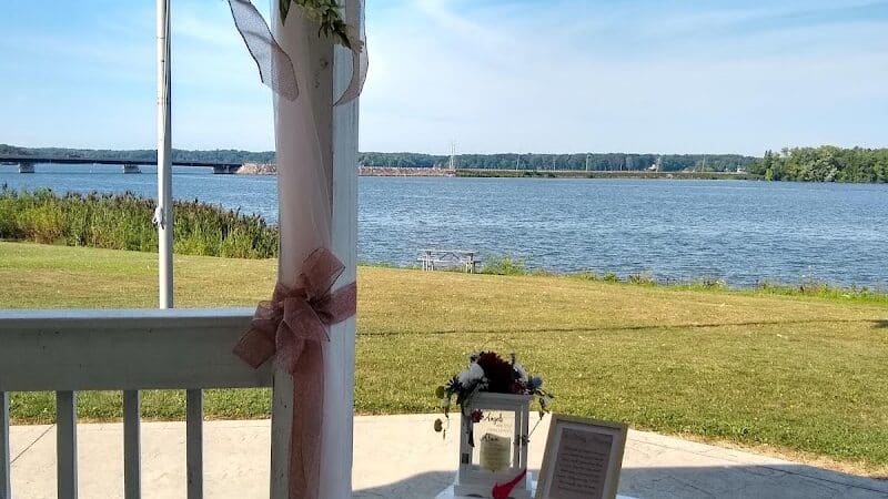 Harry Meshel Picnic Area - Lake Milton, OH
