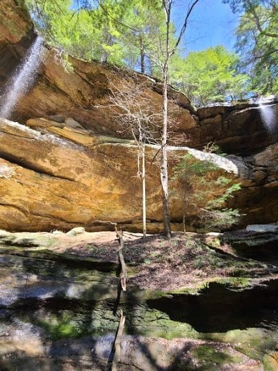 Chapel Cave Trail Head and Rappelling Area Parking - Logan, OH