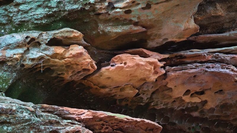Chapel Cave Trail Head and Rappelling Area Parking - Logan, OH