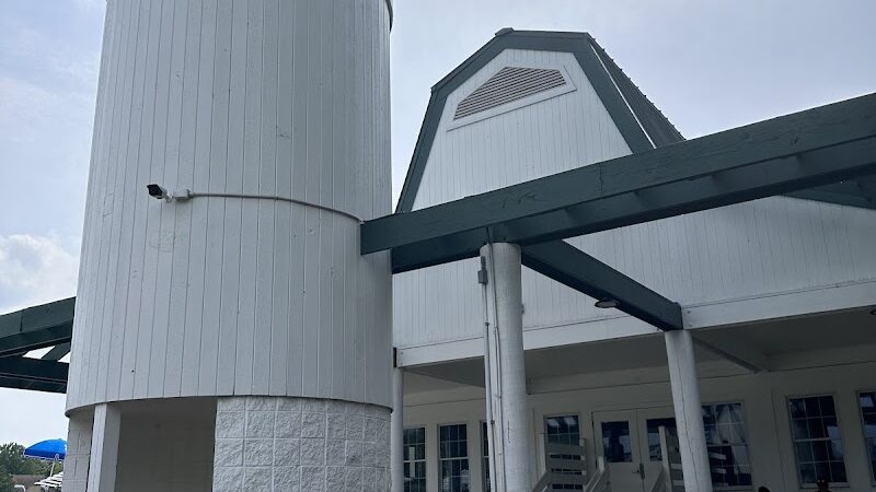 Eaton Estate Pool and Playground - Northfield, OH