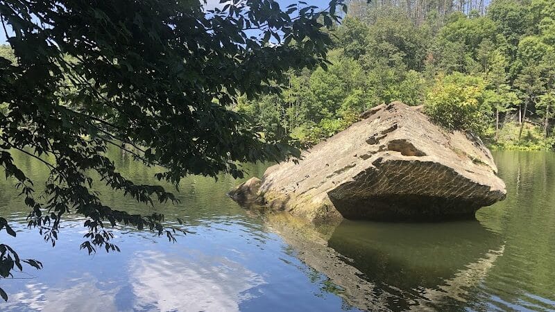 Lake Vesuvius Roadside Shelter - Pedro, OH