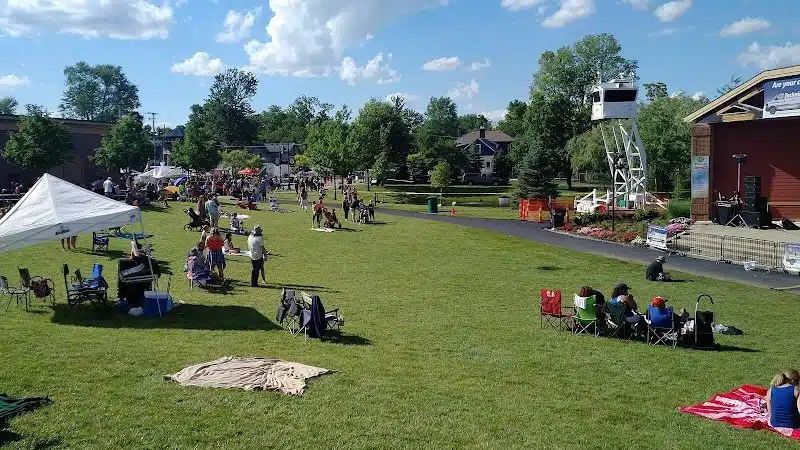 Village Green Park - Powell, OH