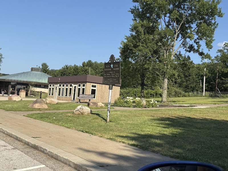Rest Stop w/ Dog Walking sleep - Salesville, OH