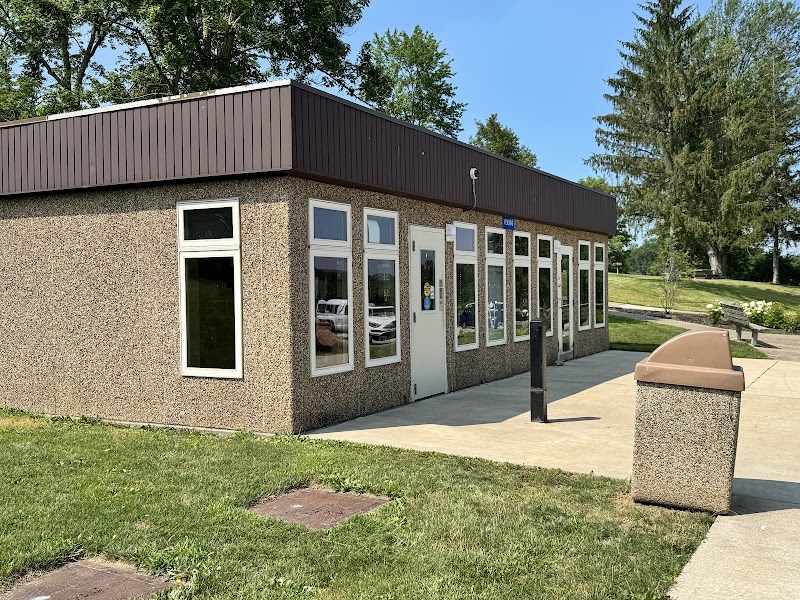 Rest Stop w/ Dog Walking sleep - Salesville, OH