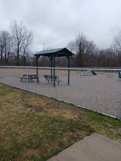 Sheffield Lake Dog Park Runner - Sheffield Lake, OH