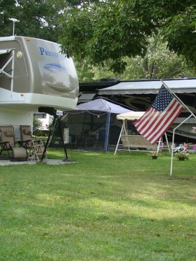 Thompson / Grand River Valley KOA Holiday - Thompson, OH