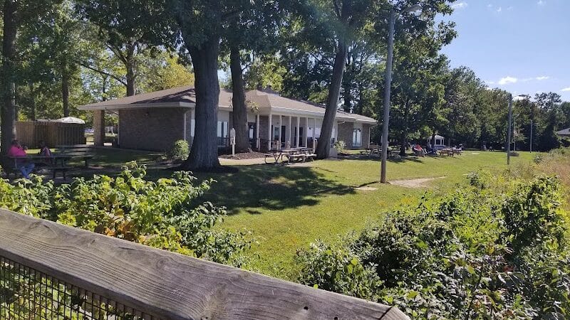 Lakefront Lodge Park - Willowick, OH