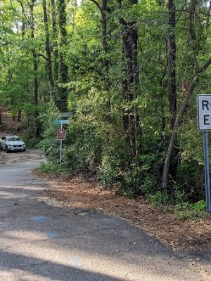 Hitchcock Woods: Clark Road Entrance