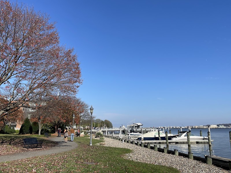 Roberdeau Park - Alexandria, VA