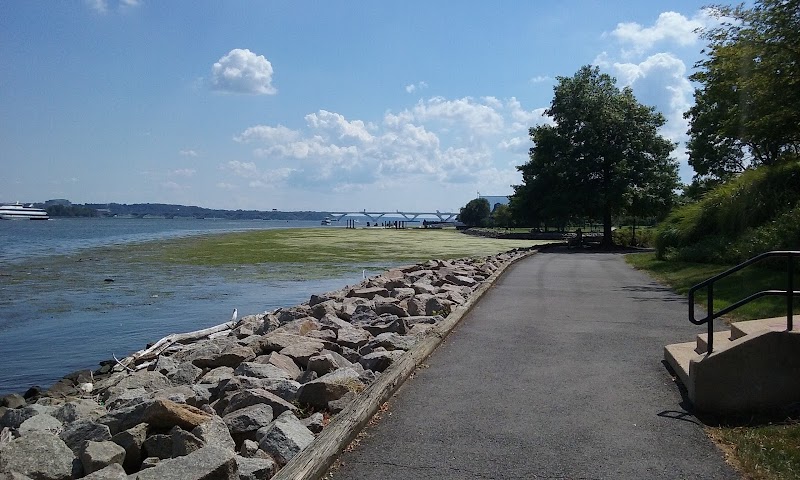 Tide Lock Park - Alexandria, VA