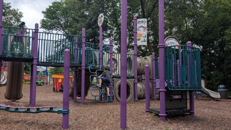 Ashburn dinosaur park - Ashburn, VA