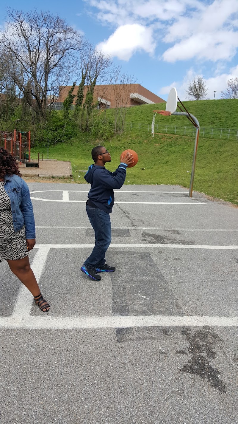 Bladensburg Tot Lot Park - Bladensburg, MD