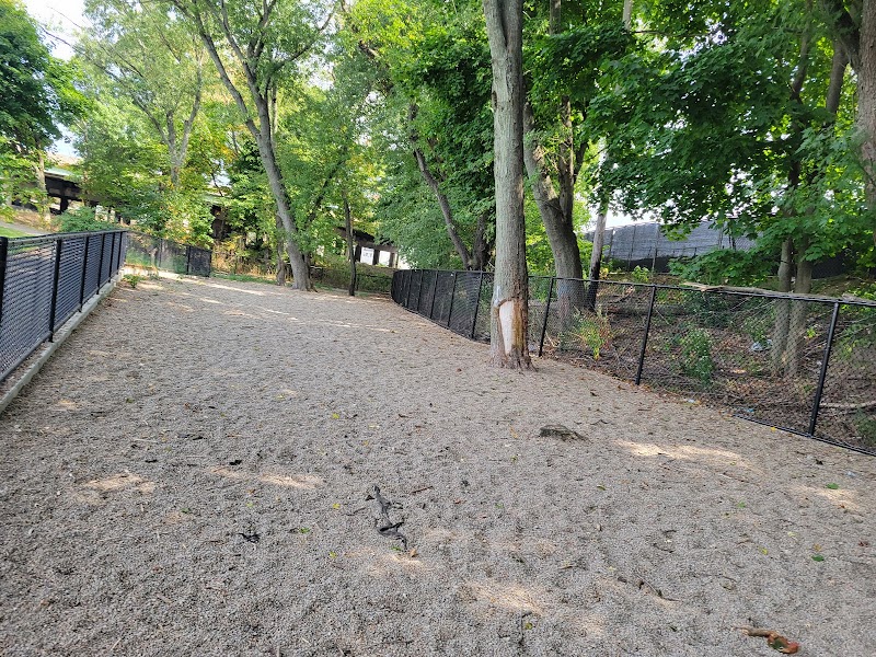 boston-massachusetts-gerald-jerry-cunningham-memorial-dog-park-2
