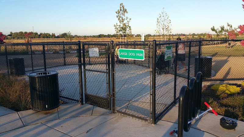 Dakota (Dog) Park - Brentwood, CA