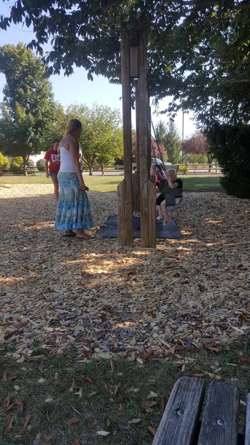 bridgewater-virginia-bridgewater-park-shelter-9