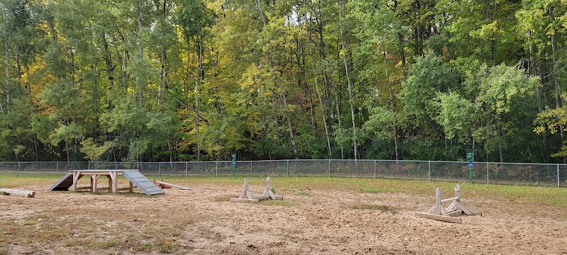 Canadian Lakes Dog Park - Canadian Lakes, MI