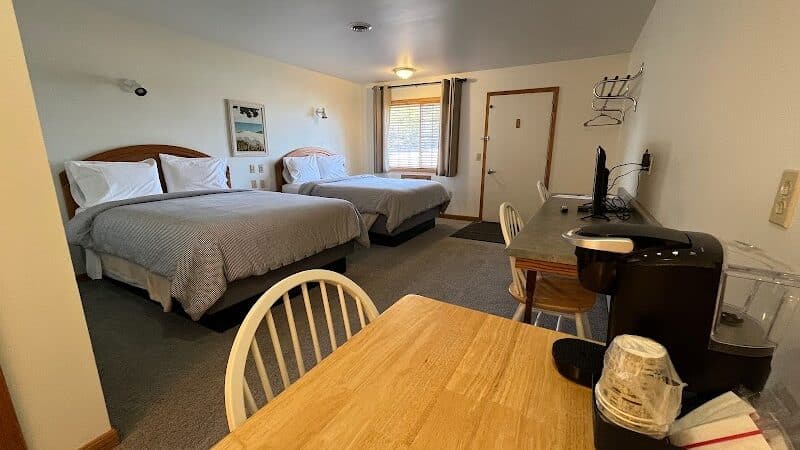 Village Inn Motel - Chatham,