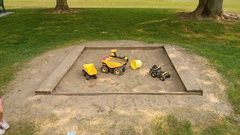 Tate Park - Clinton,
