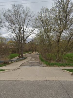 Clio Bike Path Parking