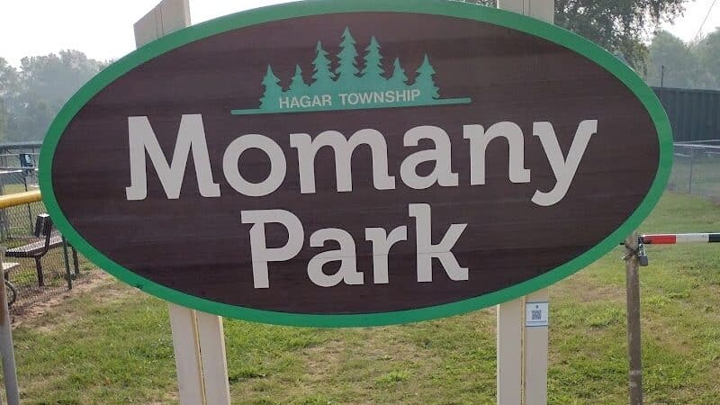 Momany Park Family Park - Coloma,