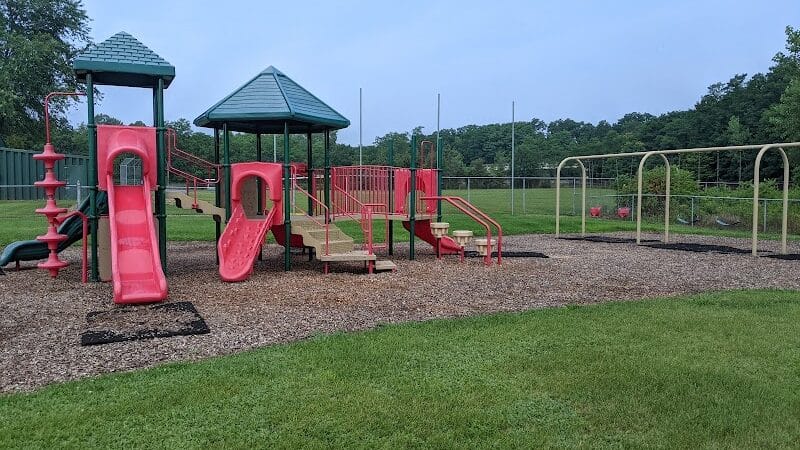 Momany Park Family Park - Coloma,