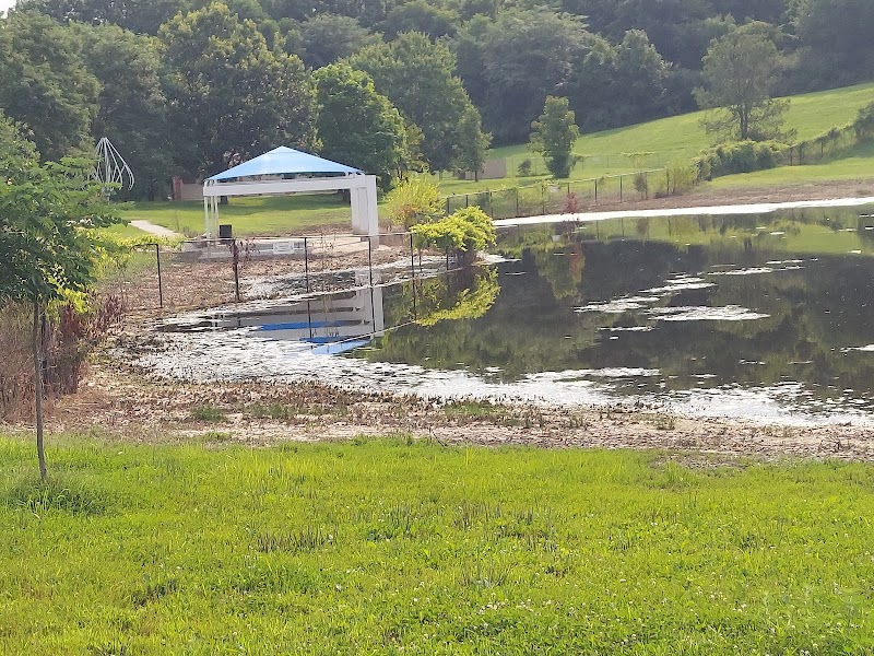 Twin Lakes Dog Park - Columbia, MO