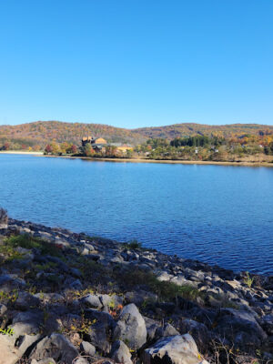 Trail Parking - Lakeside Loop Trail