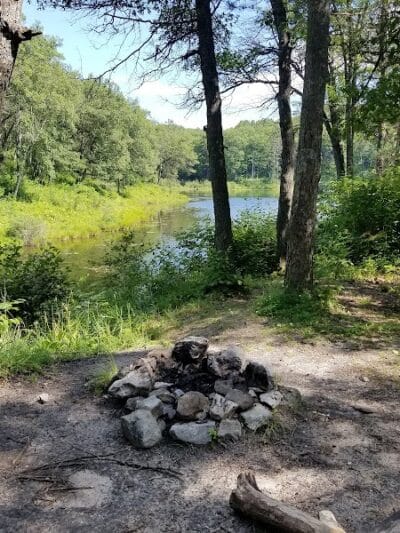 Hoist Lake Foot Travel Area Trailhead - Curran,